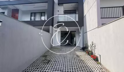 Casa Geminada à Venda no Anita Garibaldi, Joinville/SC ? Conforto, Modernidade e Excelente Localização