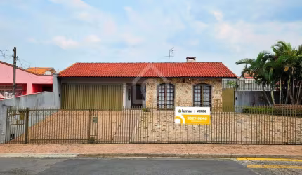 CASA À VENDA NO BAIRRO NEVES
