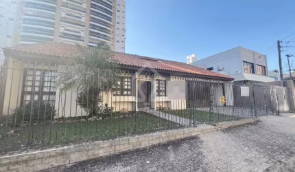 CASA COMERCIAL PARA LOCAÇÃO NA VILA ESTRELA