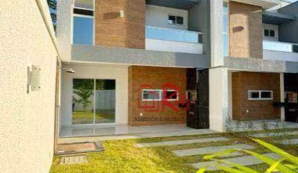 Casa com 3 dormitórios à venda, 111 m² por R$ 530.000 - Urucunema - Eusébio/CE