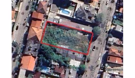 Terreno 1317m² a 350m da Avenida Bento Gonçalves