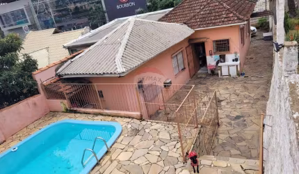 Casa com Piscina na Aparicio Borges
