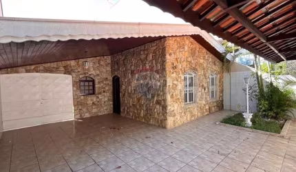 Venda - Casa com edícula  - 4 dormitórios - 250 mts² - Jundiaí/SP