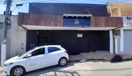 Casa Comercial para Venda em Itaquaquecetuba, Jardim Nicea, 2 dormitórios, 6 banheiros