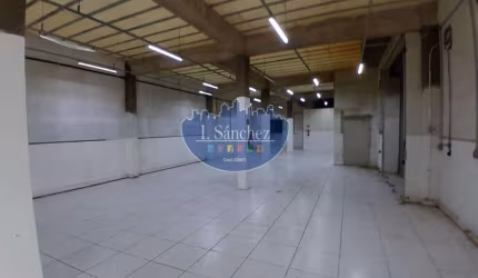 Salão Comercial para Locação em Itaquaquecetuba, Quinta da Boa Vista (Residencial), 2 banheiros, 2 vagas