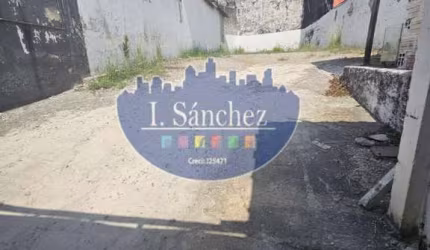 Terreno para Venda em Itaquaquecetuba, Centro, 2 banheiros