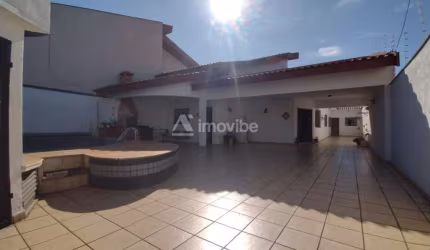 Casa a venda com 4 dormitórios e piscina - Americana SP