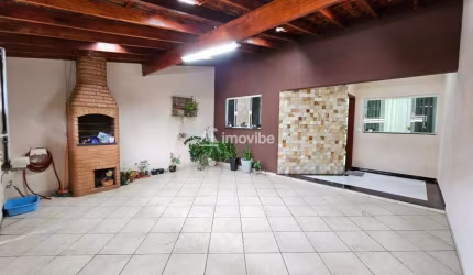 Casa de 03 dormitórios sendo uma suíte, à venda no bairro Vila Carioba em Americana/SP.