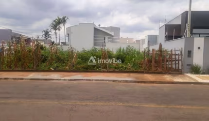 Terreno de 458m² para locação no Parque Universitário em Americana/SP.