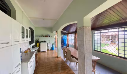 Casa com 3 quartos sendo uma suíte, em terreno de 603m², na Vila Grego Santa Bárbara D'Oeste -SP