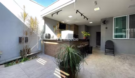 Casa com 03 dormitórios e suíte com closet, bairro Terra Azul em Santa Bárbara d'Oeste/SP