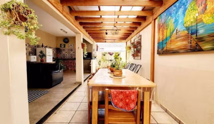 Casa térrea com 3 dormitórios, sendo 1 suíte, no bairro Catharina Zanaga em Americana.