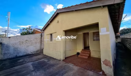 Casa à venda com 02 quartos e edícula, no Cidade Jardim em Americana–SP