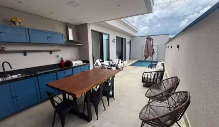 CASA EM CONDOMINIO COM PISCINA AQUECIDA, SUITE MASTER E DESIGN SOFISTICADO