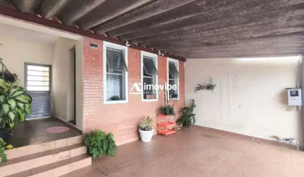 Ótima Casa Térrea com Edícula – Aceita Financiamento! ????