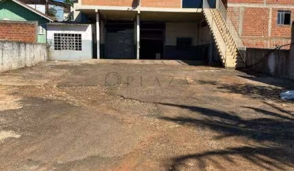 AMPLO BARRACAO DISPONIVEL PARA ALUGAR NO BAIRRO SANTO ANTONIO