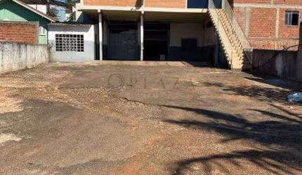 AMPLA CASA DISPONIVEL PARA ALUGAR NO BAIRRO SANTO ANTONIO
