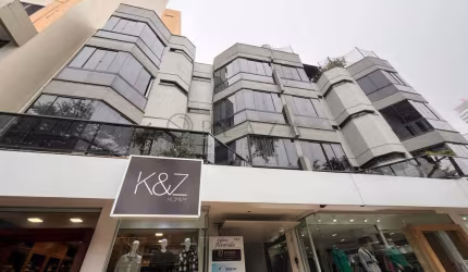 BELO APARTAMENTO DISPONÍVEL PARA ALUGAR NO CENTRO