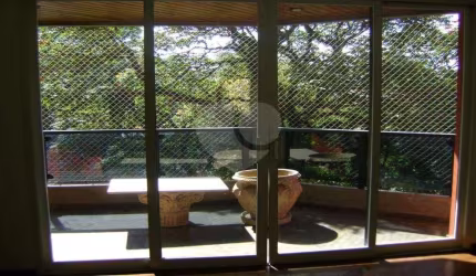 Espaço e Vista Magnífica para o Pacaembu - 234m² - 4 dormitórios - 4 Vagas