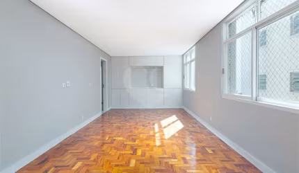 Apartamento no Itaim, rua tranquila