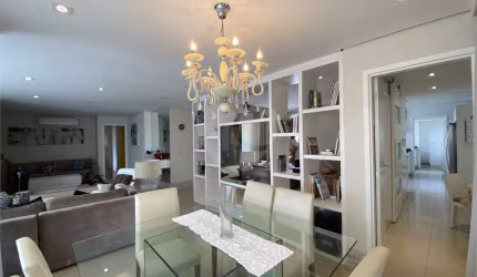 Belíssimo apartamento com 206 metros, varanda gourmet com fechamento em vidro, sala para 03 ambiente