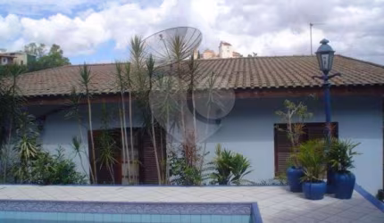 Sobrado Jardim São Bento | 521m² | 3 Suítes | 6 Vagas | Braz Leme