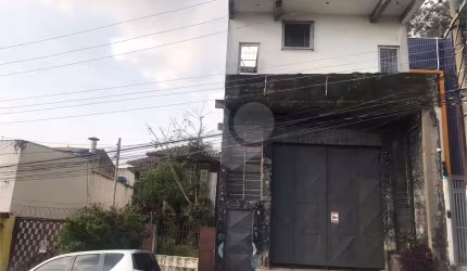 Galpão com 2.700m2 de área construída - Casa Verde