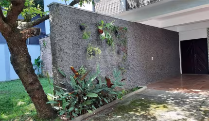 CASA PARA ALUGAR OU VENDER NO CITY BUTANTA COM 4 QUARTOS SENDO 1 SUITE
