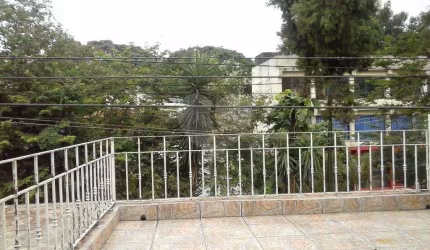 Ótimo sobrado no conjunto Residencial Santa Terezinha