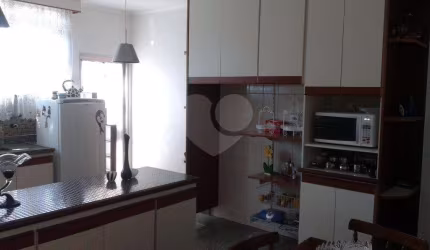 Casa Térrea Santana | 500m² | 3 Dormitórios (1 Suíte com varanda) | 5 Vagas | Espaço Gourmet
