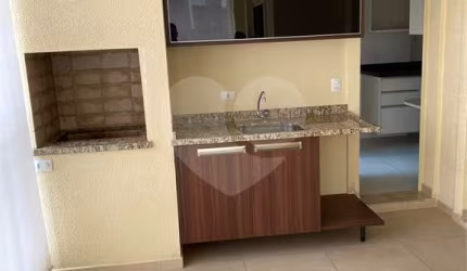 LINDO APARTAMENTO COM VARANDA GOURMET