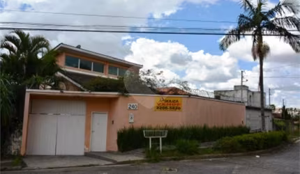 Sobrado Barro Branco
