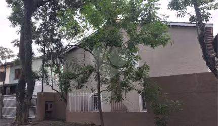 Lindo sobrado na Zona Norte próximo ao Parque do Horto Florestal