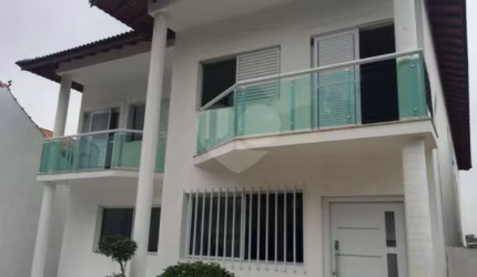 Sobrado Jardim França | 4 Suítes | 450m² | Espaço Gourmet | Lazer Completo