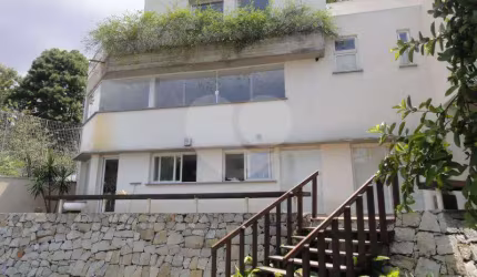 Casa de alto padrão à venda na melhor rua da Região do Barro Brando – Zona Norte!