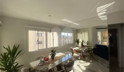 Lindo apartamento à venda no Mandaqui com fino acabamento, repleto de armários, com 3 suítes, 3 vaga