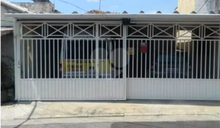Casa térrea no jaçanã, ótima localização próximo ao Sonda supermercado e metrô Tucuruvi