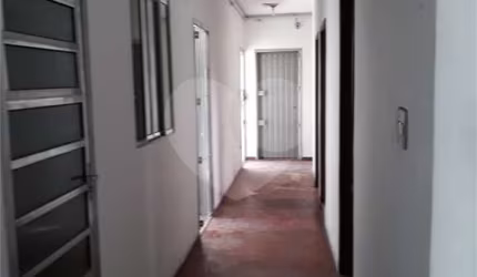 Galpão/Prédio de 2 andares na Região de Artur Alvim bairro parque Paineira