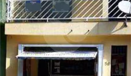 Sobrado residencial e comercial
