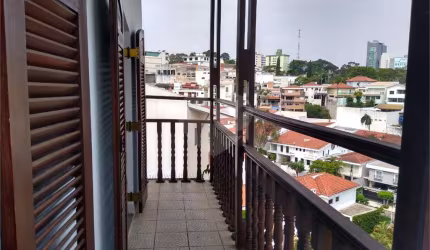 Casa Jardim França com 4 dormitórios, 2 suítes, sala ampla com lareira. cozinha, piscina, 8 vagas