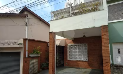 Excelente sobrado com 3 quartos amplos!