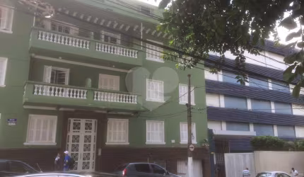 Apto com 99m 3 dorm 1 suite  2 banheiros com 1 vaga de garagem