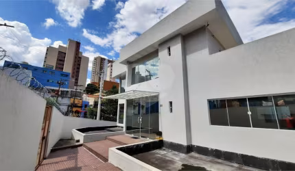 Prédio comercial no Jardim São Paulo