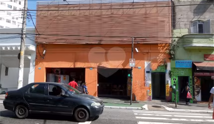 Prédio na Penha com 760 metros