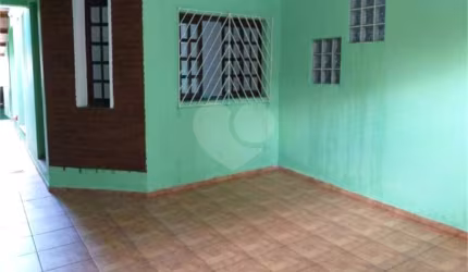 SOBRADO 2 VAGAS NO JD ARICANDUVA