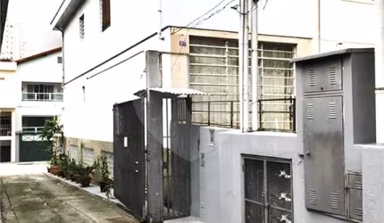 Sobrado no Bairro Santa Teresinha. Zona Norte