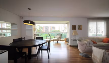 COBERTURA DUPLEX À VENDA COM 3 QUARTOS E 5 VAGAS NO ALTO DA LAPA