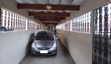 Casa térrea à venda com 4 dormitórios (sendo 3 suítes) próximo à Estação Tucuruvi do Metrô