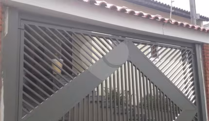 Sobrado com excelente terreno- Otimo para Construtores