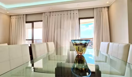Oportunidade!!! Apartamento amplo na Região de Santa Terezinha, andar alto, 3 suítes, 3 vagas